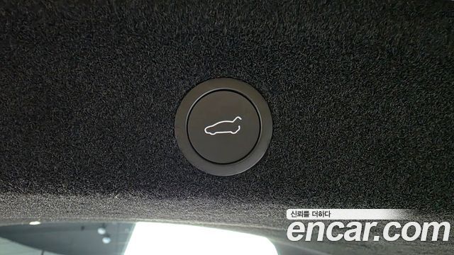 Tesla Model Y 2025 — photo 25