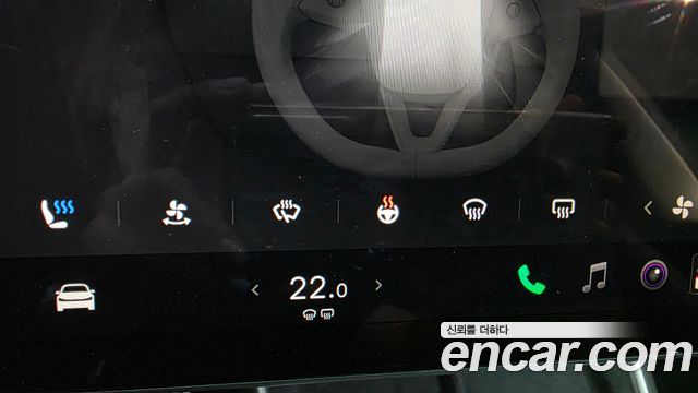 Tesla Model Y 2025 — photo 30