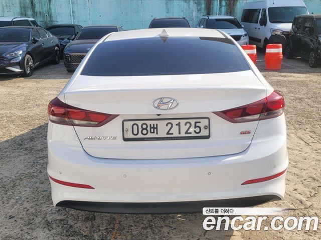 Hyundai AVANTE 2017 — photo 3