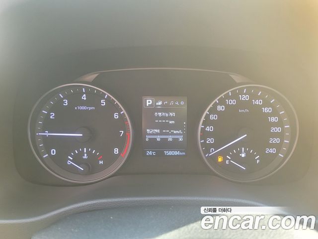 Hyundai AVANTE 2017 — photo 8