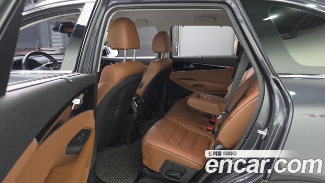 Kia Sorento 2018 — photo 18