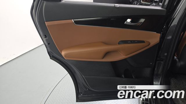 Kia Sorento 2018 — photo 15