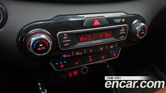 Kia Sorento 2018 — photo 31