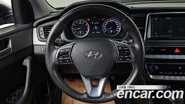 Hyundai Sonata 2018 — photo 13