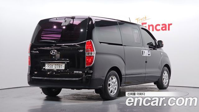 Hyundai Starex 2015 — photo 2