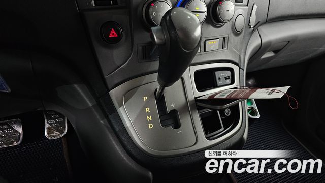 Hyundai Starex 2015 — photo 9