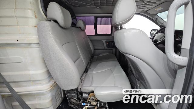 Hyundai Starex 2015 — photo 11