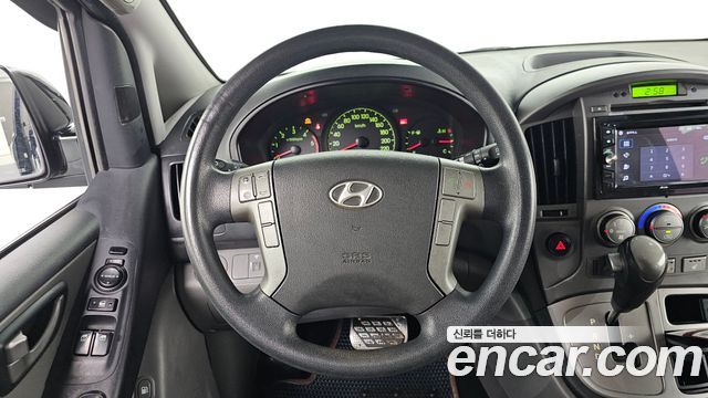 Hyundai Starex 2015 — photo 13