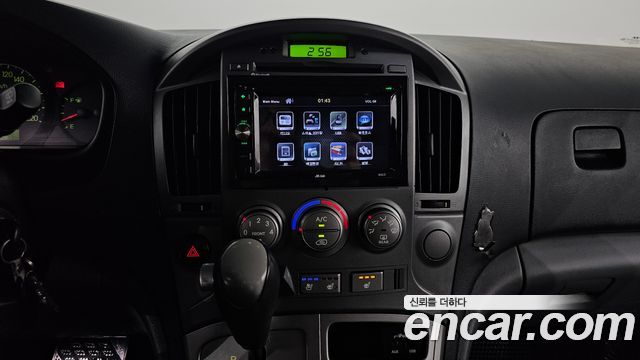 Hyundai Starex 2015 — photo 14