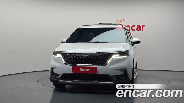 Kia Canival 2023 — photo 3