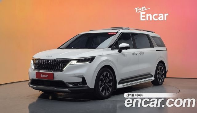 Kia Canival 2023 — photo 1