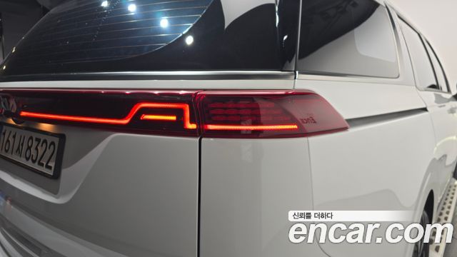 Kia Canival 2023 — photo 9