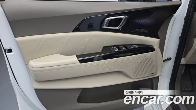 Kia Canival 2023 — photo 14