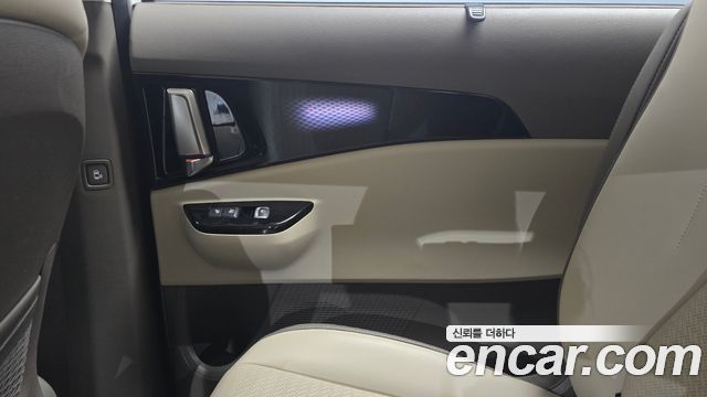 Kia Canival 2023 — photo 15