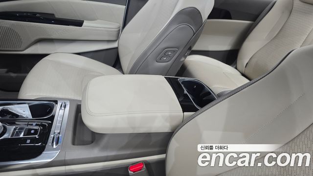 Kia Canival 2023 — photo 28