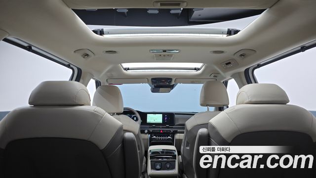 Kia Canival 2023 — photo 31