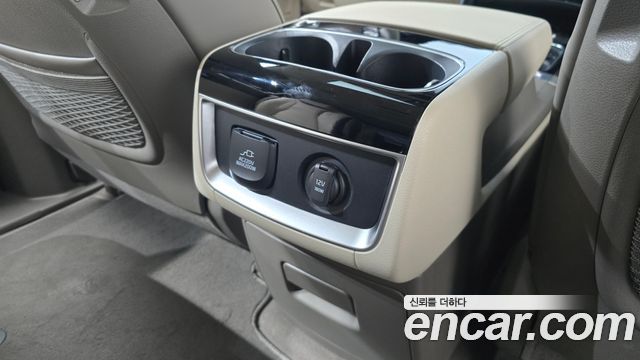 Kia Canival 2023 — photo 34
