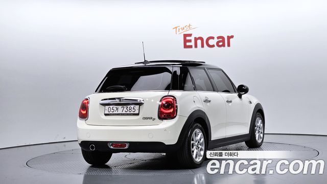 Mini Cooper 2015 — photo 2