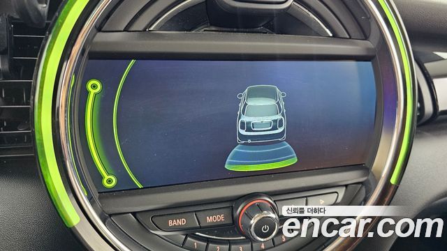 Mini Cooper 2015 — photo 21