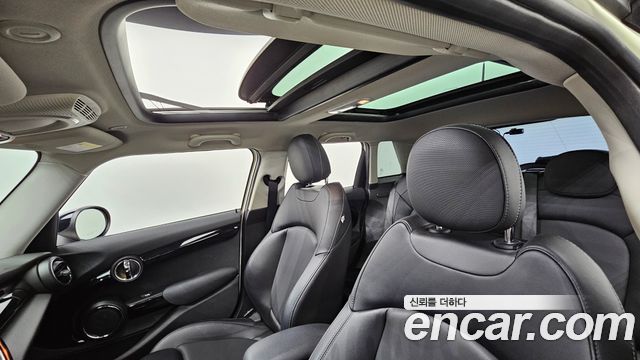 Mini Cooper 2015 — photo 25