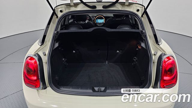Mini Cooper 2015 — photo 26
