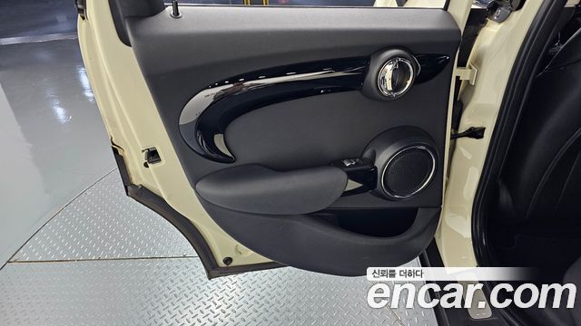 Mini Cooper 2015 — photo 15