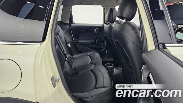 Mini Cooper 2015 — photo 16
