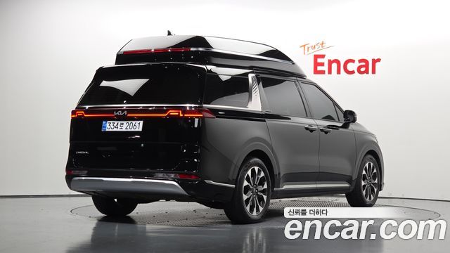 Kia Canival 2023 — photo 2