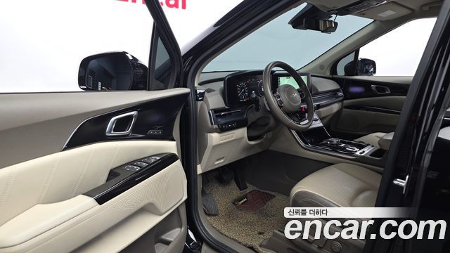 Kia Canival 2023 — photo 13