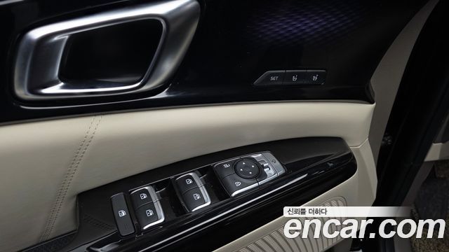 Kia Canival 2023 — photo 24
