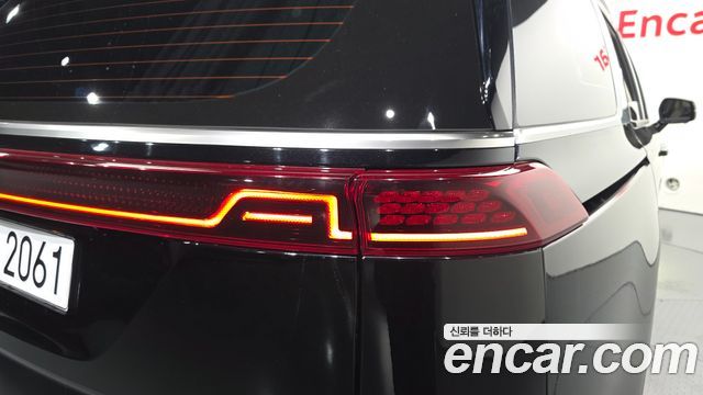 Kia Canival 2023 — photo 9