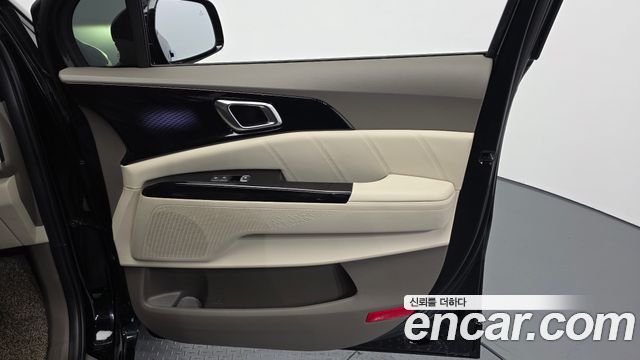 Kia Canival 2023 — photo 15