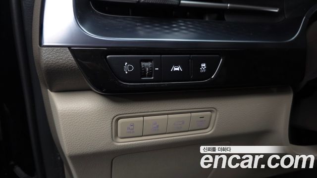 Kia Canival 2023 — photo 27