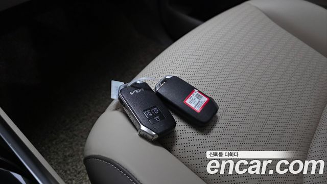 Kia Canival 2023 — photo 28