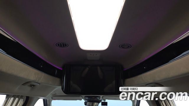 Kia Canival 2023 — photo 31