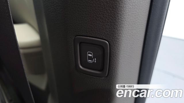 Kia Canival 2023 — photo 33