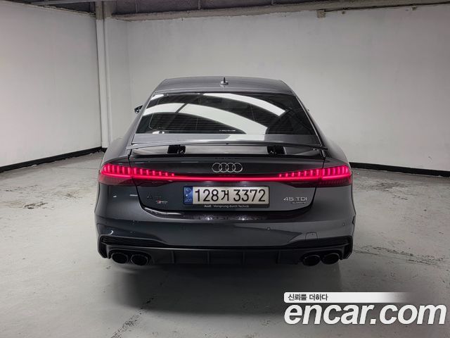 Audi A7 2022 — photo 4