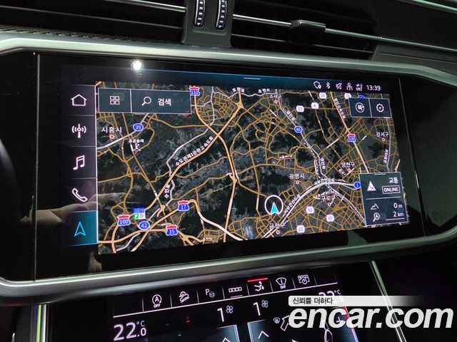 Audi A7 2022 — photo 12