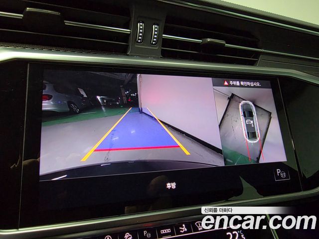 Audi A7 2022 — photo 14