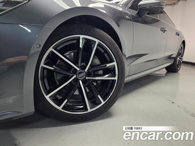 Audi A7 2022 — photo 20