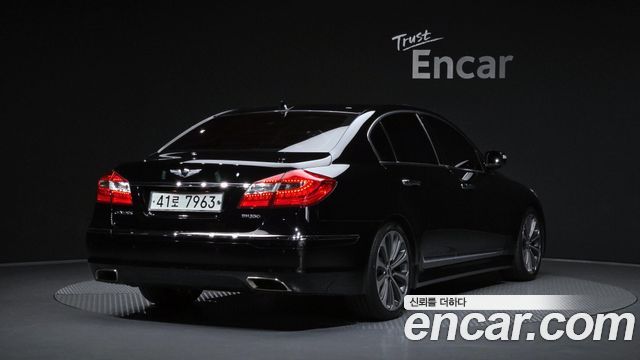 Hyundai Genesis 2013 — photo 2
