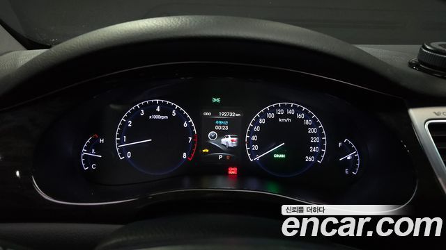 Hyundai Genesis 2013 — photo 11