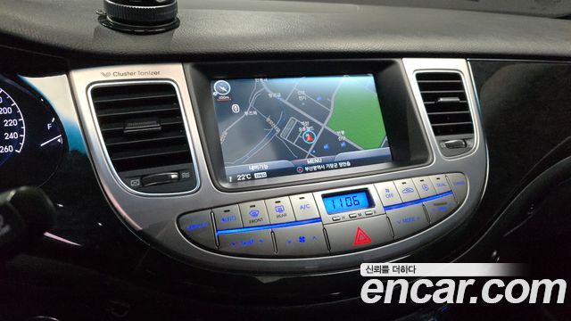 Hyundai Genesis 2013 — photo 22