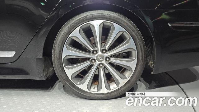 Hyundai Genesis 2013 — photo 7