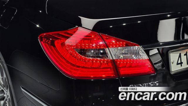 Hyundai Genesis 2013 — photo 9