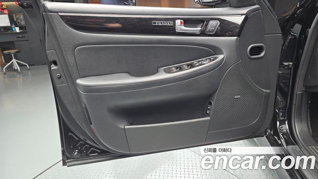 Hyundai Genesis 2013 — photo 14