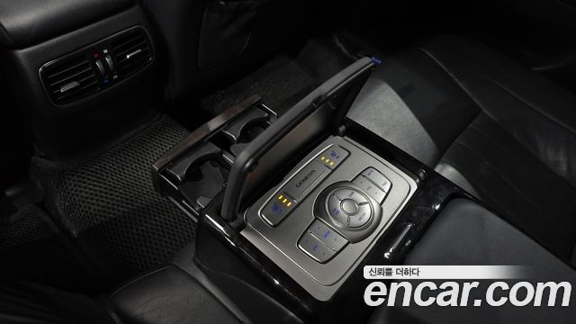 Hyundai Genesis 2013 — photo 33