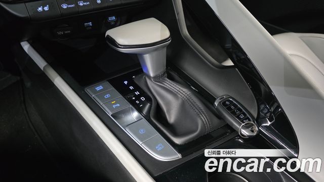Hyundai AVANTE 2021 — photo 9