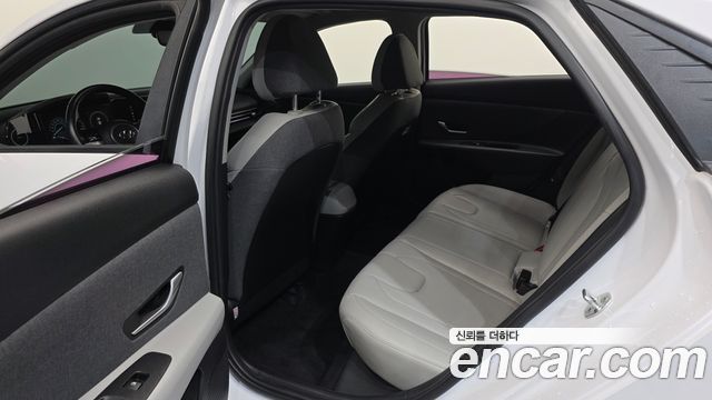 Hyundai AVANTE 2021 — photo 12