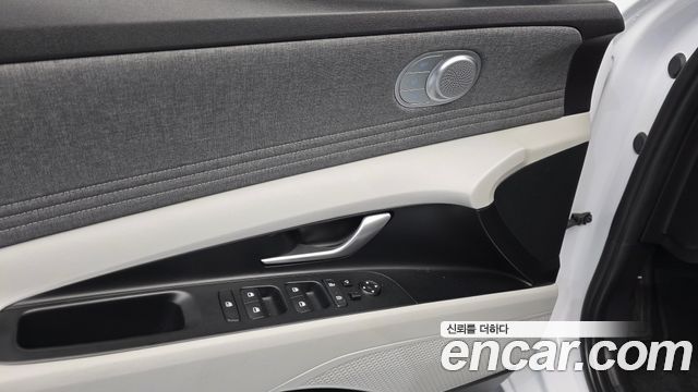 Hyundai AVANTE 2021 — photo 16